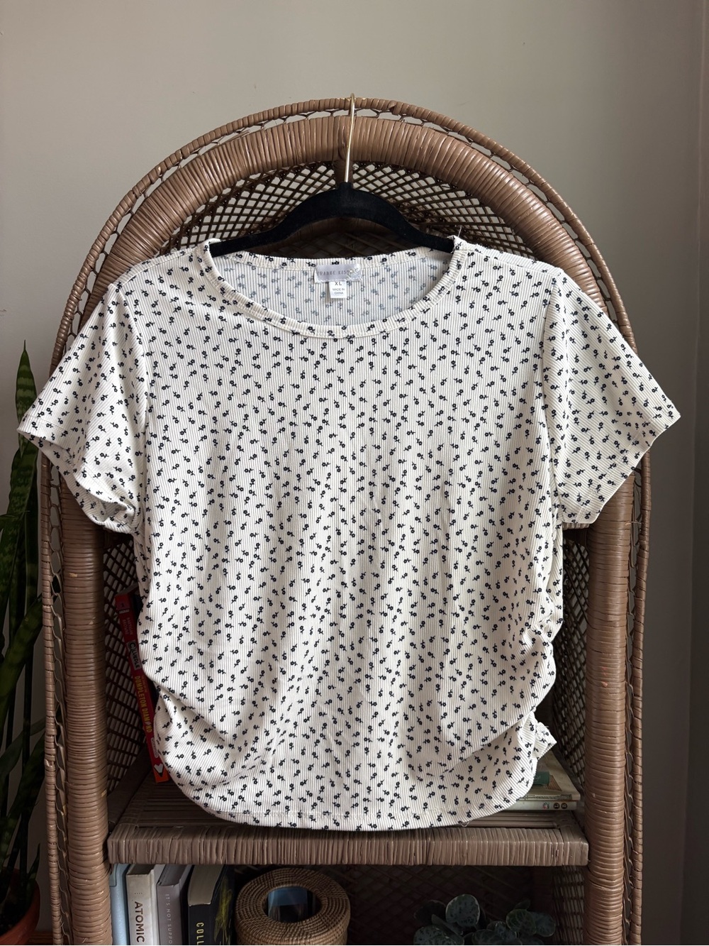 Light Cream Short-Sleeve Floral Tee